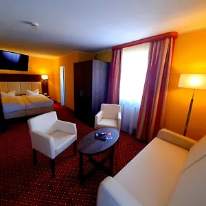 Hotel Invite, Norymberga